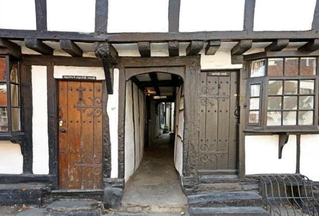 Henry VIII Cottage in the heart of Henley - Photo2