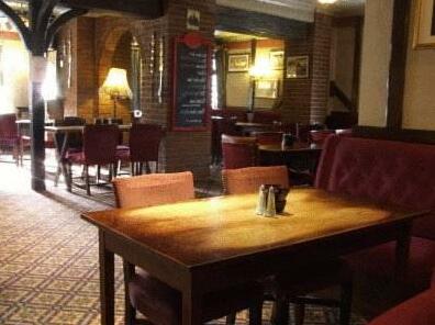 Ffolkes Arms Hotel - Photo3