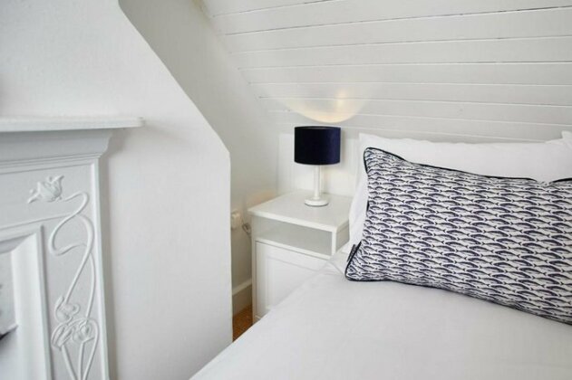 Gun Gutter House - Photo2