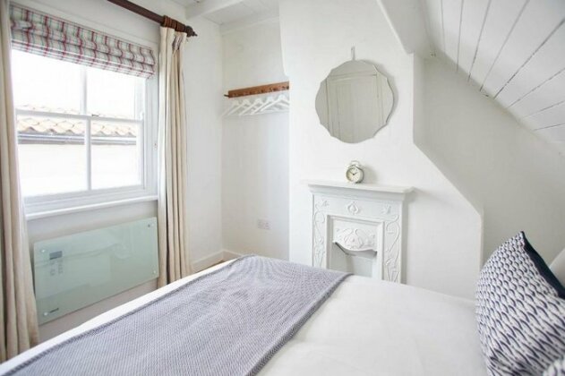Gun Gutter House - Photo3