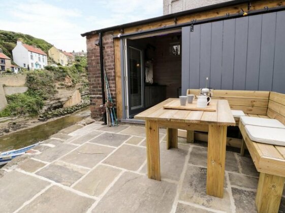 Old Joiners Shop Hinderwell - Photo2