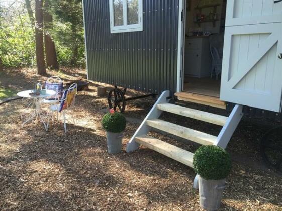 Chez Marguerite Luxury Shepherd's Hut - Photo2