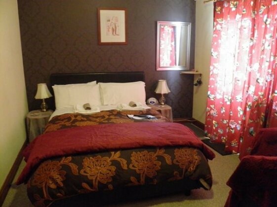 Holyhead Lodge - Photo3