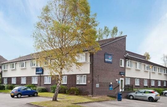 Travelodge Chester Warrington Road