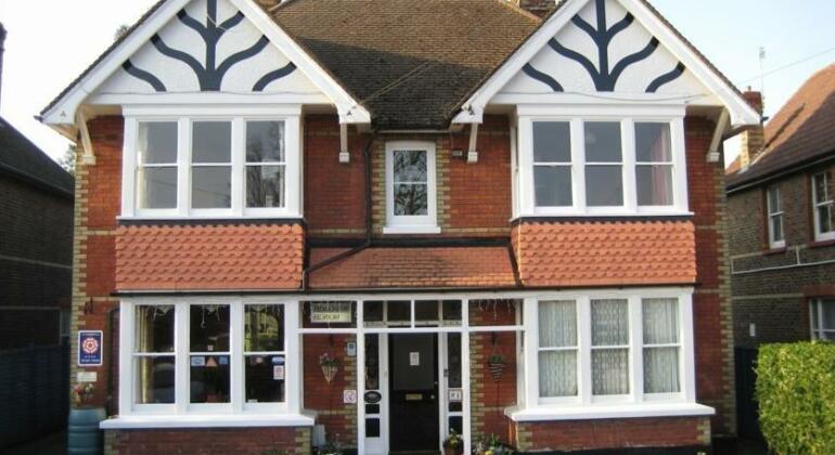 Rosemead Guest House Horley