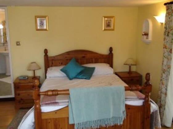Thatch Cottage Guest House - Photo5