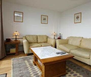 Queens Court Serviced Apartment - Photo2