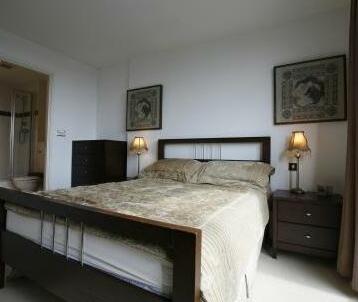 Queens Court Serviced Apartment - Photo4