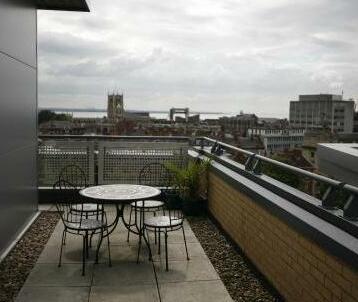Queens Court Serviced Apartment - Photo5