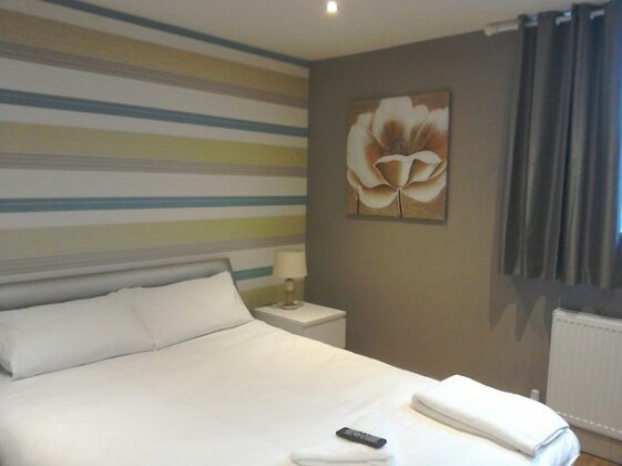 The Dorchester Serviced Apartments - Photo3