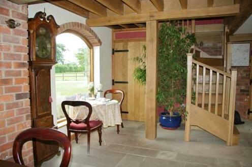 Hungry Bentley Barn Bed and Breakfast Ashbourne - Photo4
