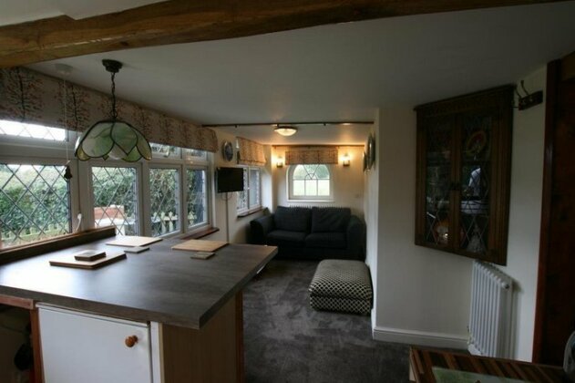 Hunston Mill Self Catering Cottages - Photo4