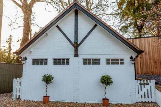 Thatched Eaves