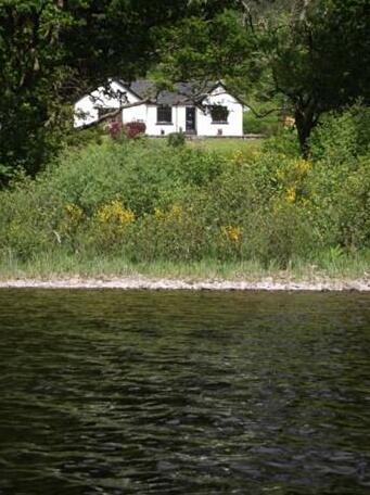 Loch Ness Highland Cottage B&B