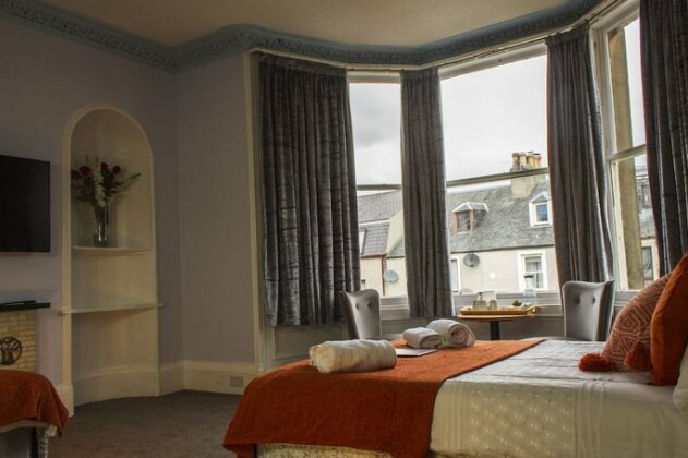 Crown Hotel Guesthouse - Photo3
