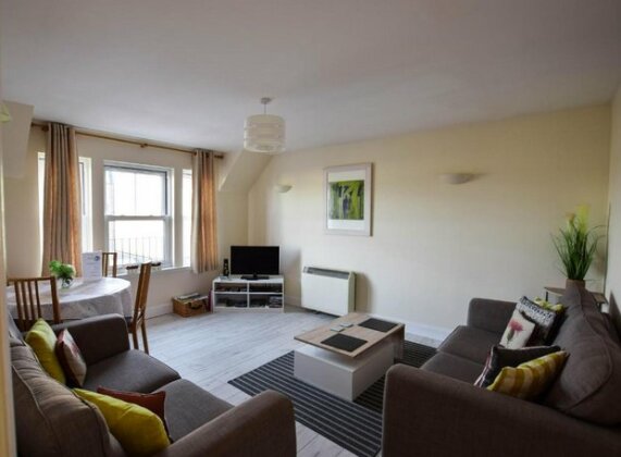 Heart of Inverness-city apartment - Photo2