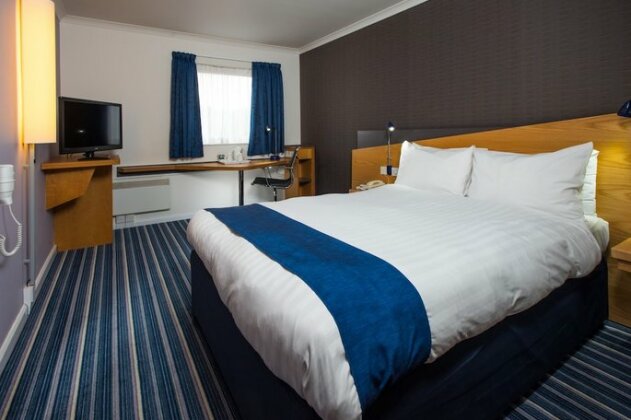 Holiday Inn Express Inverness - Photo5