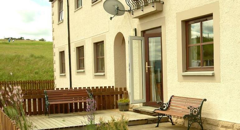 Inverness Apartments & Cottages - Photo3
