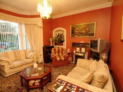 Royston Guest House - Photo2