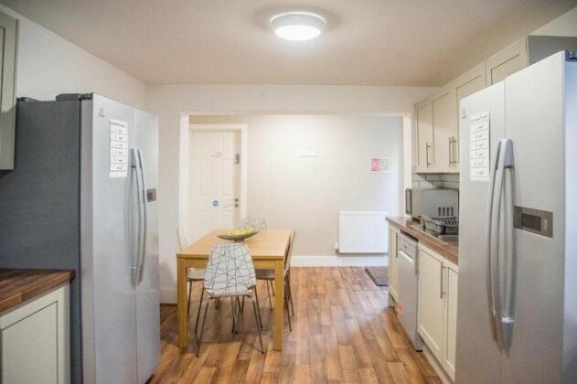 Beautiful Ensuite Room in the Heart of Ipswich - Photo4