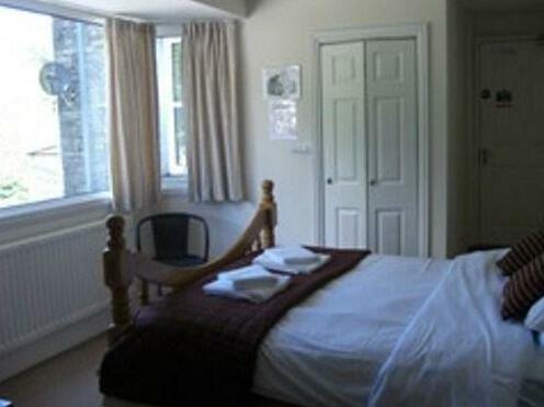 Babbling Brook Guesthouse - Photo4
