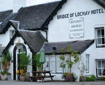 The Bridge Of Lochay Hotel