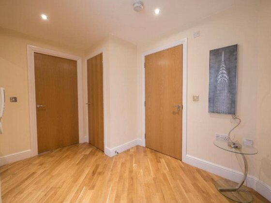 Leamington Spa 1 Bed Luxury Serviced Apartment - Photo3