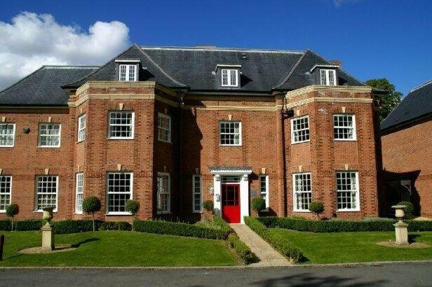 Leamington Spa Serviced Apartments - Ince House