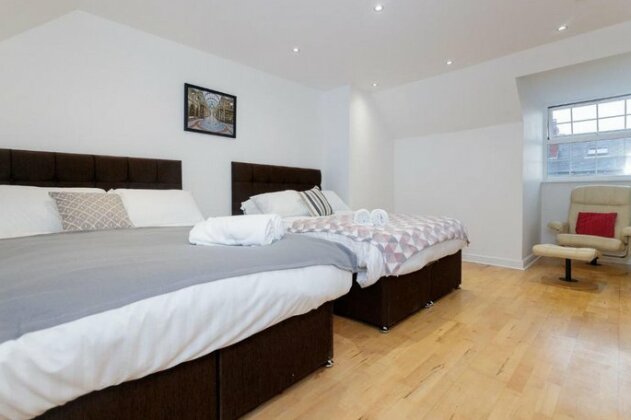 Leeds Townhouse Apartments 7 Beds in 4 Bedrooms - Photo4