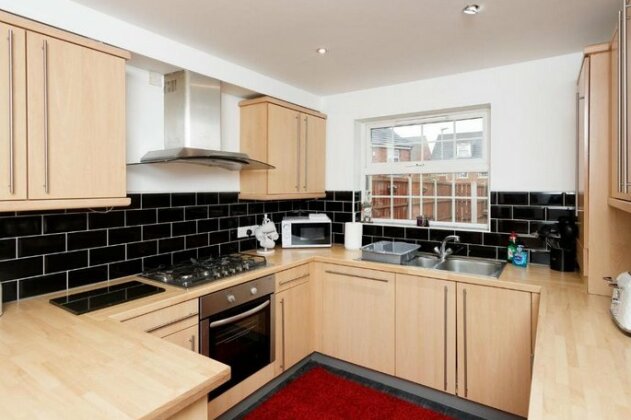 Leeds Townhouse Apartments 7 Beds in 4 Bedrooms - Photo5