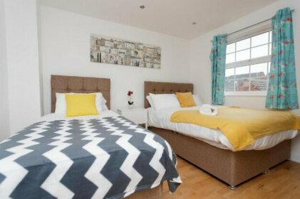 Leeds Townhouse Apartments 7 Beds in 4 Bedrooms