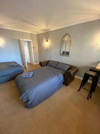 Historic 1846 One bed apartment in city centre - Photo2