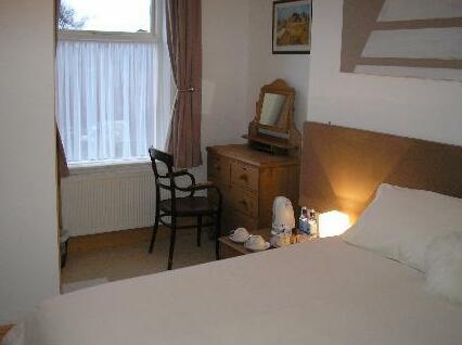 Holly House Bed and Breakfast Liverpool - Photo2