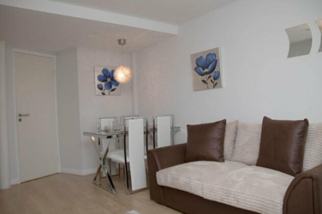 Liverpool City Waterfront Apartment - Photo2