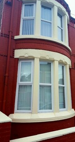 Liverpool Gidlow House Sleeps 8
