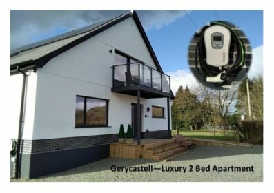 Gerycastell Luxury Holiday Apartment with Stunning Views & EV Station Point