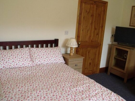 Cosy Ground Floor Disabled Friendly Room In Farm House - Photo2