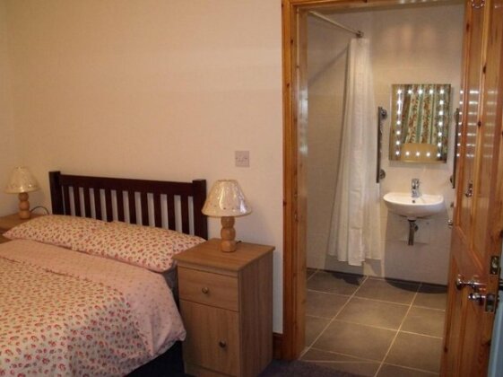 Cosy Ground Floor Disabled Friendly Room In Farm House - Photo4