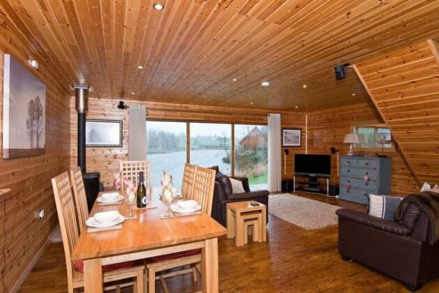 Anglesey Lakeside Lodges - Photo2