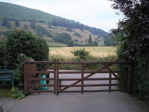 The Orchard Bed and Breakfast Abergavenny - Photo4