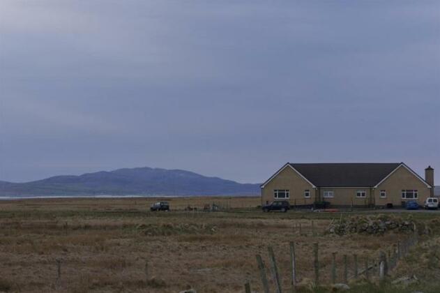 Oir Na Mara - Photo4
