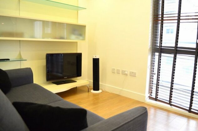 1 Bed Flat In Whitechapel With Roof Terrace - Photo2