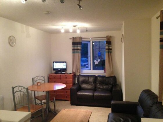 1 Bed Room Flat - Photo3