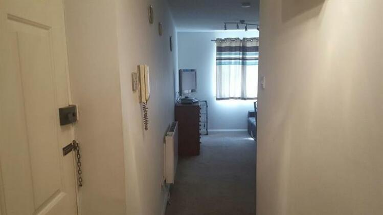 1 Bed Room Flat - Photo4