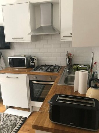 1 Bedroom Apartment Hammersmith Central London-Sk - Photo2