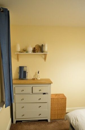 1 Bedroom Apartment In Mile End - Photo4