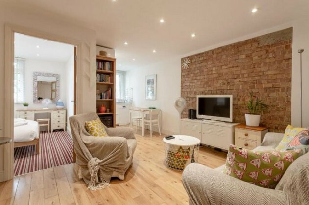 1 Bedroom Apartment Near South Bank - Photo2