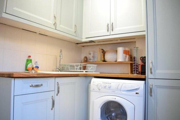 1 Bedroom Apartment Right By Clapham - Photo4