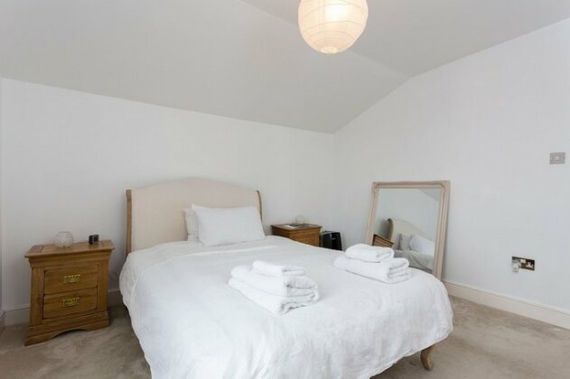 1 Bedroom Flat In Brockley - Photo3