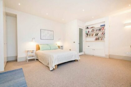 1 Bedroom Flat In Islington Accommodates 4